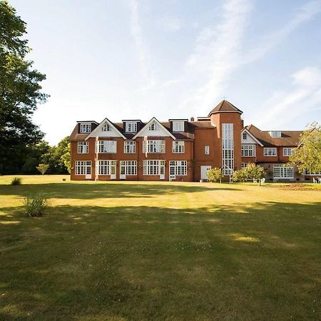 Grovefield House Hotel Slough Exterior foto