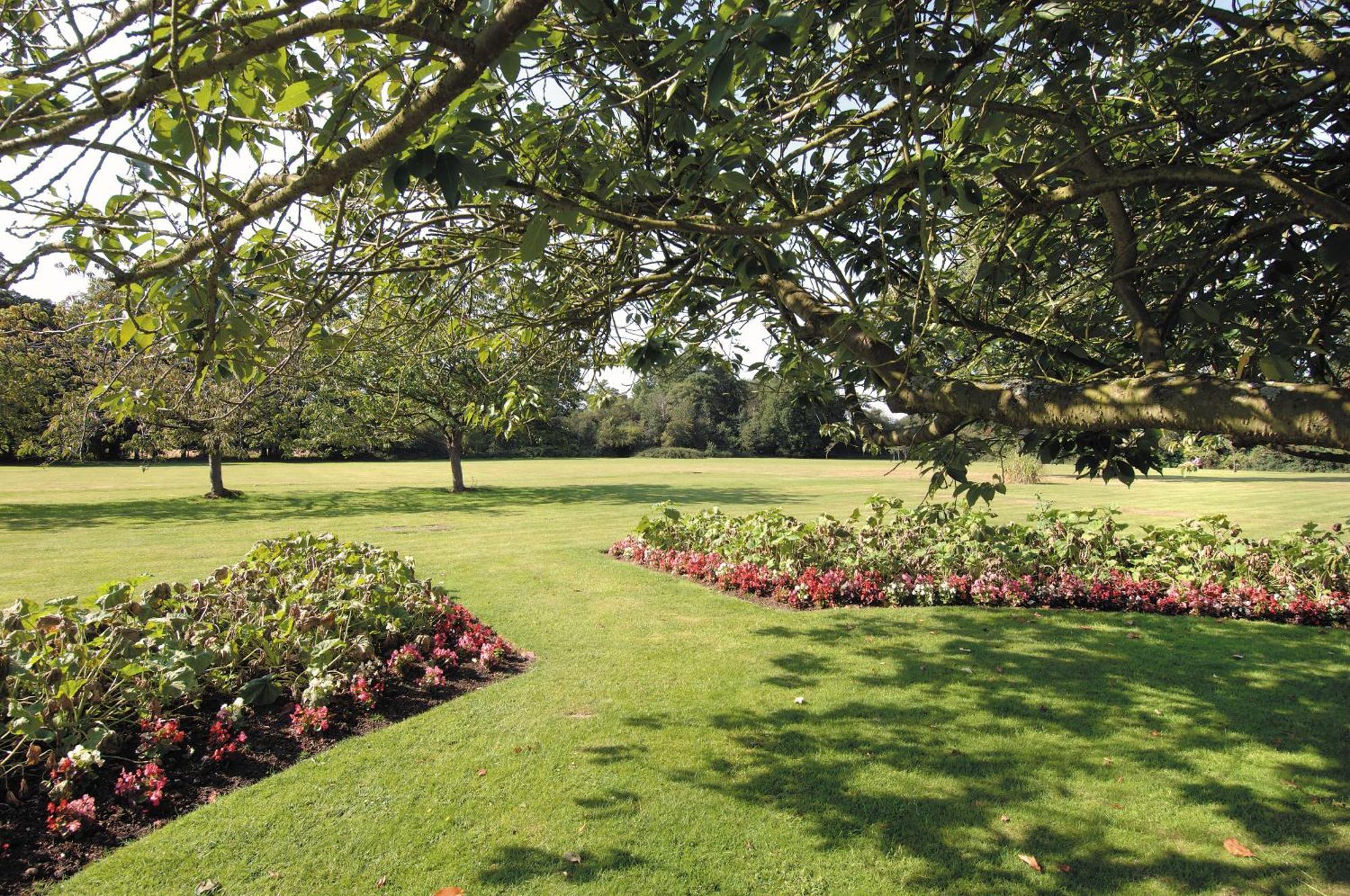 Grovefield House Hotel Slough Exterior foto